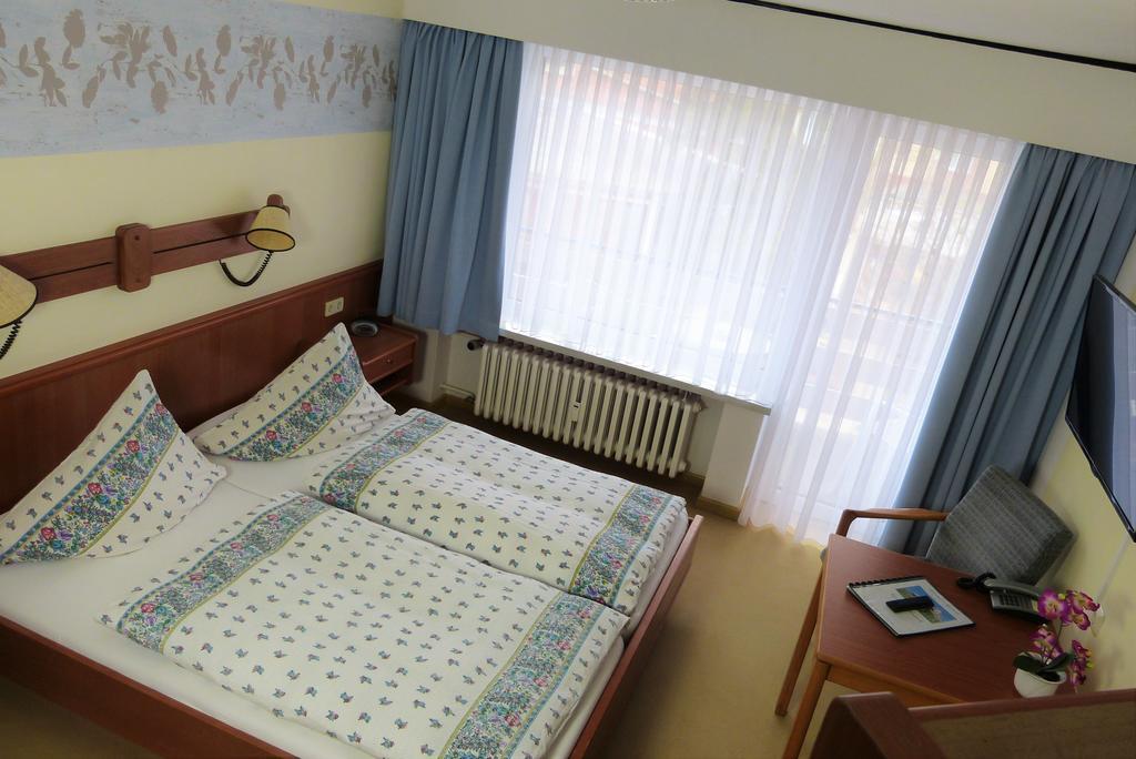 Hotel Am Kurpark Маленте Номер фото